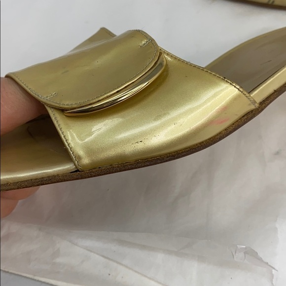 Stuart Weitzman 8.5 Gold Patent Leather Sandals - Picture 3 of 10